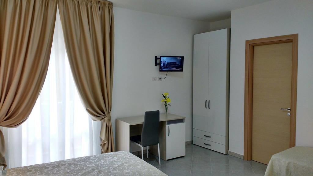 Al Giglio - Affittacamere Cariati Exteriör bild